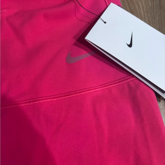 Nike Women's Zenvy Biker Shorts Size Medium - Picture 7 of 8